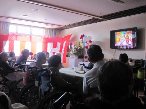 お祝いムービーの上映会